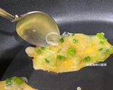 A picture of step 6 of Egg and Vermicelli Dumlette.