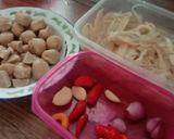 Foto langkah ke 3 dari resep Oseng Somur (bakso jamur).