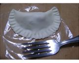 Foto del paso 8 de la receta: Empanadillas con verdeo, jamón, queso y huevo batido
