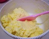 Foto langkah ke 2 dari resep Kue Semprit Renyah.