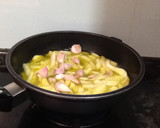 Foto del paso 1 de la receta: Sartén de patatas, huevos y morcillas