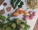Foto langkah ke 1 dari resep Chicken Green Curry.