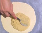 Une image de l'étape 3 de Galette des rois à la frangipane.
