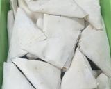 A picture of step 7 of Chicken,Vegetables Samosa 😋.