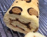 Foto langkah ke 9 dari resep LEOPARD ROLLCAKE w/ Chocolatte Spread Filling.
