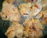 Foto langkah ke 2 dari resep Ayam goreng mentega.