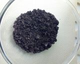 Foto langkah ke 3 dari resep Oreo Dessert Glass with Evaporated Milk.