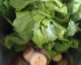 A picture of step 2 of Green smoothie bowl.
