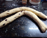 Foto del paso 6 de la receta: Pancitos de maíz con pasas de uva