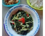 Foto langkah ke 3 dari resep Oseng daun pepaya.