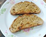 Gambar langkah 3 resipi Pesto Tomato Bruschetta.