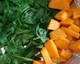 A picture of step 1 of Spinach dates smoothie.
