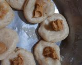 পিনাট বাটার স্টাফড ক্যুকিজ(peanut butter cookies recipe in Bengali) রেসিপি ধাপ - 6 ছবি