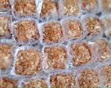 صورة لخطوة 2 من وصفة تارتولات محشية بكريمة اللوز والجوز والمعجون 🤤