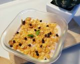 รูปขั้นตอนการทำที่ 5 ของ สตอเบอรี่โยเกิร์ตพาย ง่ายมากๆค่ะ 😍🍪🍓🧀