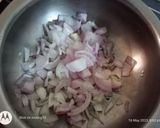 A picture of step 1 of Grated cauliflower crumble paneer bhurji.