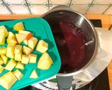 Foto del passaggio 3 della ricetta Confettura di Uva Fragola