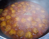 Foto del paso 9 de la receta: Albóndigas de merluza con tomate