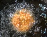A picture of step 5 of Kairi coconut chutney stuffed Sabudana bomb.