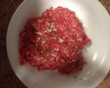 Foto del paso 1 de la receta: Albóndigas de carne en salsa de tomate
