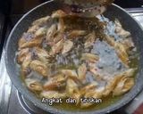 Foto langkah ke 3 dari resep Cemilan dari kulit lumpia dan chocolatos.