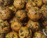 A picture of step 4 of Methi muthiya.