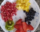 A picture of step 1 of Frozen yogurt and fruits bar.
