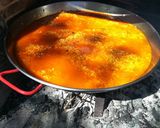 Foto del paso 12 de la receta Paella mixta de conejo y marisco en barbacoa