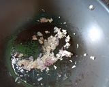 Foto langkah ke 2 dari resep Menu Sarapan Diet: Tumis Bayam Paprika Telur.