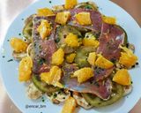 Foto del paso 7 de la receta: Ensalada de tomate, champiñón y mojama con cítricos