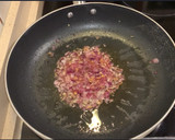 Foto del paso 3 de la receta: Almejas en salsa de tomate