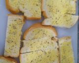 Foto langkah ke 4 dari resep Garlic Bread Roti Tawar.