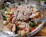 A picture of step 4 of Crunchy Tuna Panzanella.