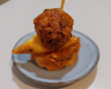 Foto del paso 9 de la receta: Albóndigas con calamares en salsa de glasé de gambas y boloñesa