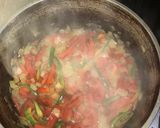Foto del paso 2 de la receta: Chorizo a la pomarola con puré