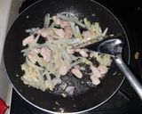 Foto langkah ke 4 dari resep Telur Dadar Pelangi.