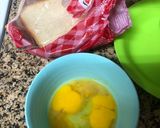 Foto langkah ke 1 dari resep Roti Tawar Goreng Telur.