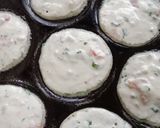 A picture of step 4 of Rava uttapam.