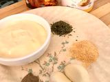 क्रीमी-ड्रीमी गार्लिक डिप(creamy dreamy garlic dip recipe in hindi)
