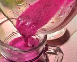 Gambar langkah 3 resipi Dragon Fruit Smootie.