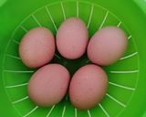 Foto del paso 2 de la receta: Huevos rellenos vegetarianos