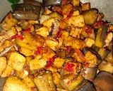 Foto langkah ke 1 dari resep Balado terong, tongkol, tahu, tempe.