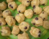 Foto langkah ke 6 dari resep Butter Nut Cookies.