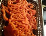 A picture of step 4 of Jalaibi.