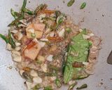 Foto langkah ke 4 dari resep Ikan Gerih/Cue+Tempe Masak Cabe hijau Kemangi.