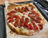 Une image de l'étape 11 de Tarte salée aux tomates, courgette, salami, mozzarella et brie de Meaux.