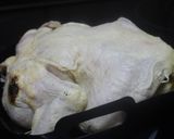 Foto del paso 1 de la receta: Pollo entero en freidora de aire