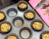 Foto langkah ke 5 dari resep Banana Muffin - Muffin Pisang (Tanpa Mixer, Super Gampang).