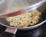 Hình bước làm 4 của món Bí Ngòi Nhồi Thịt Bò Bằm Sốt Tỏi Gấu