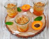 Une image de l'étape 3 de Crumble aux abricots.